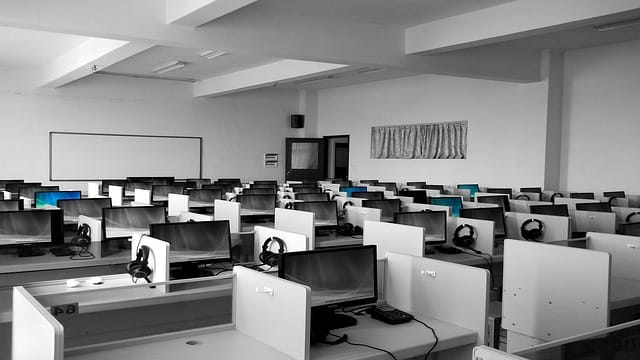 tips for finding the right editor to buy your work